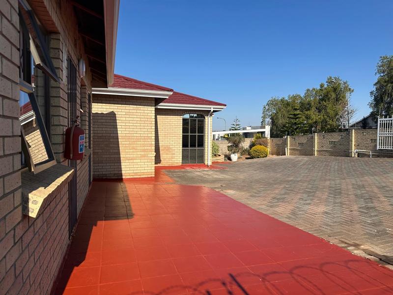 Commercial Property for Sale in Southernwood Eastern Cape